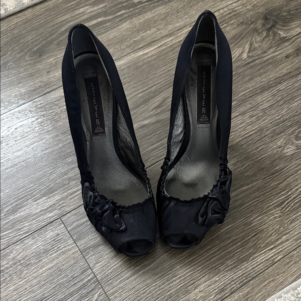Steve Madden Black Peep Toe Heels with Bow Accent